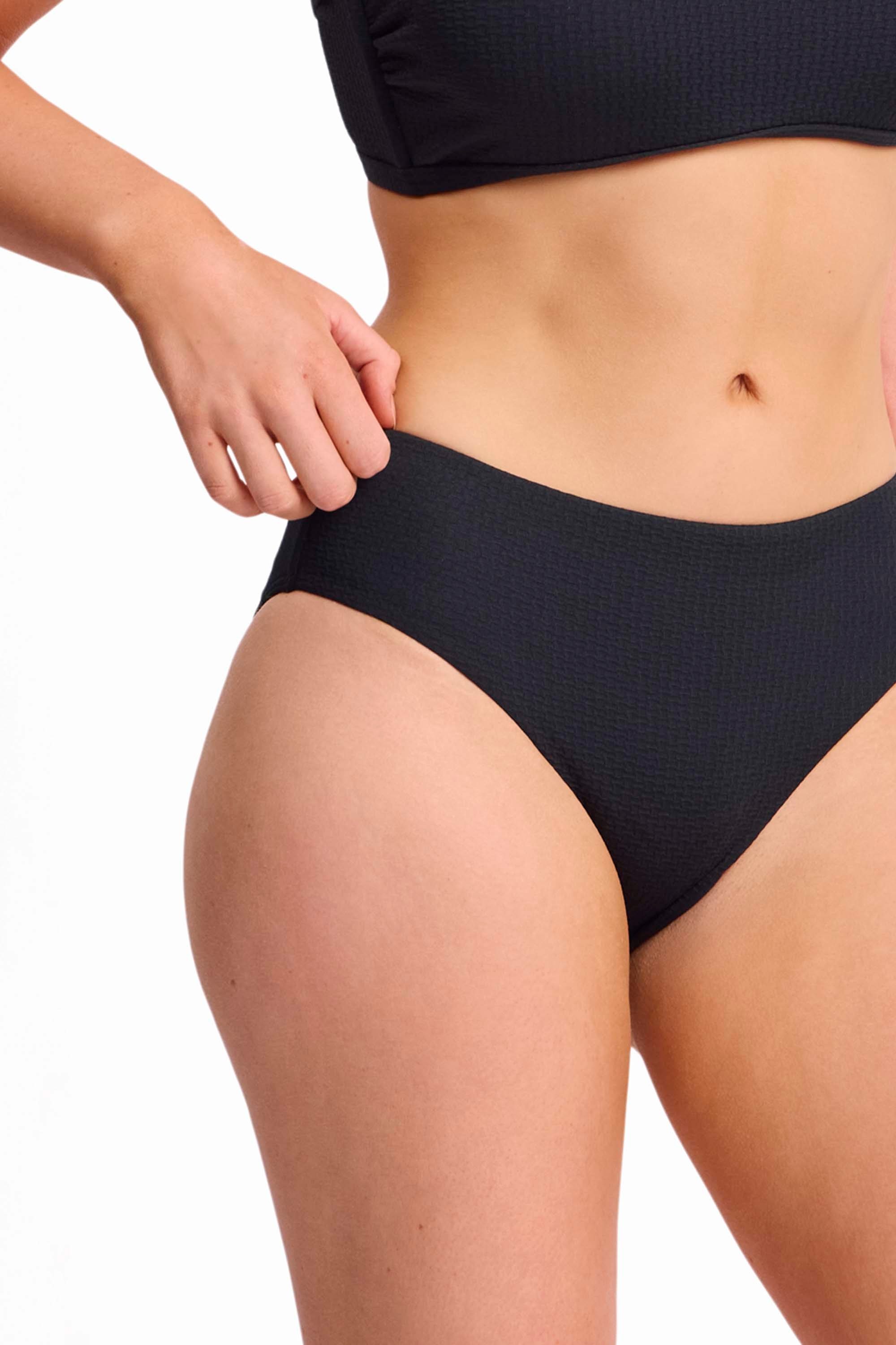 Pisces Mid Rise Pant-Black